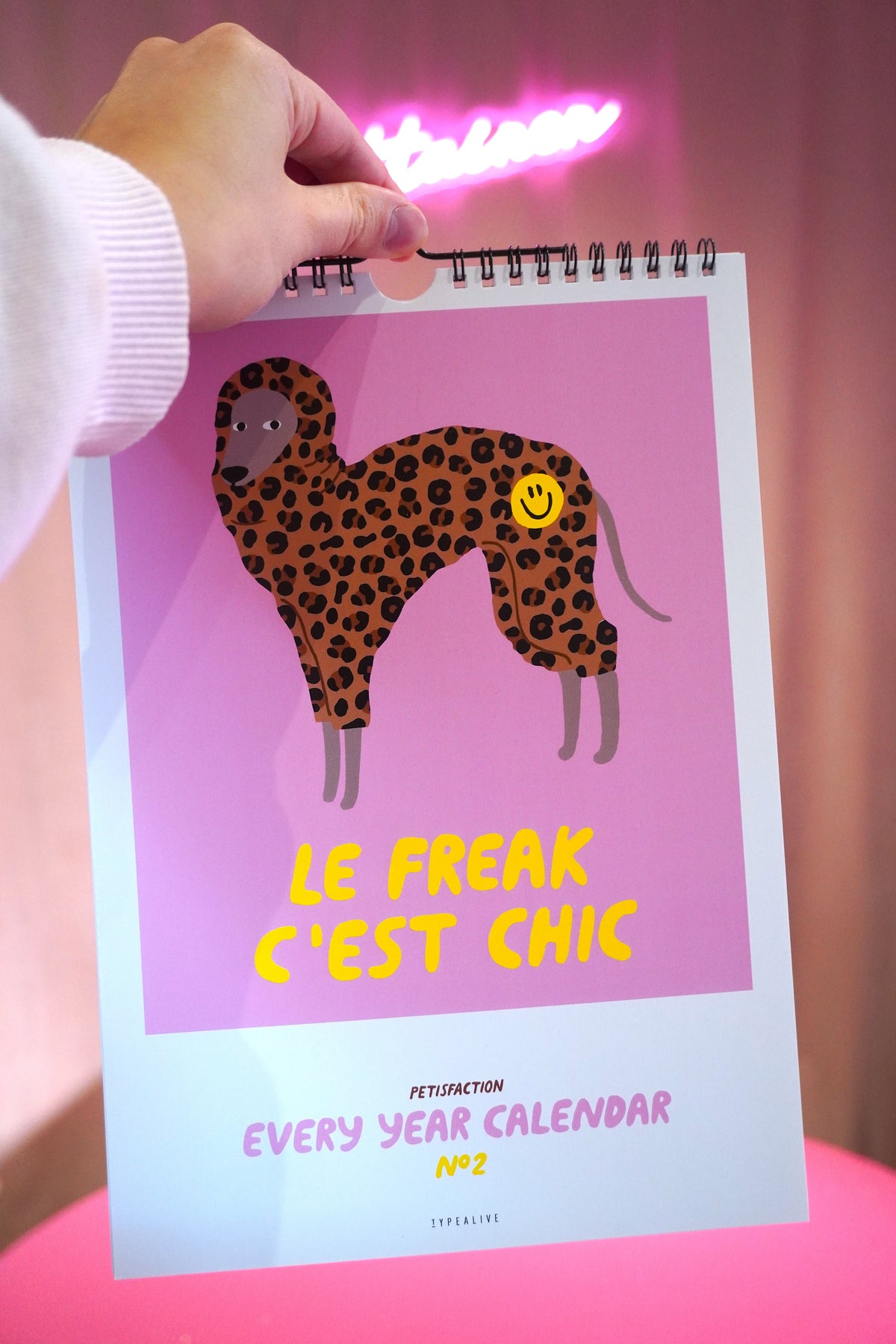 Vuosikalenteri "Le freak c'est chic"